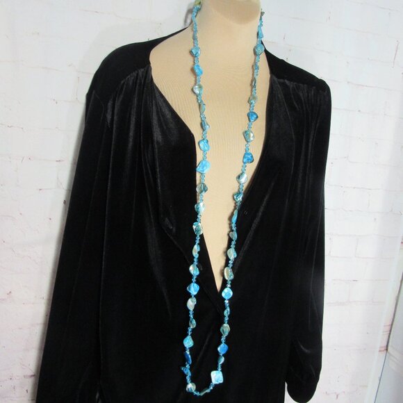 SEA SHELLS AND STONES LONG BLUE NECKLACE BUNDLE IN MY CLOSET - Picture 2 of 10